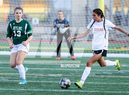 Thumbnail 1 in Skyline @ Sammamish photogallery.