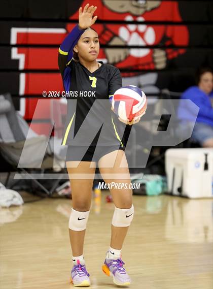 Thumbnail 3 in Coolidge vs Casa Grande (The Florence VB Invitational) photogallery.