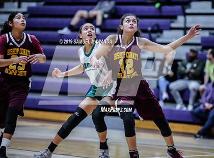 Thumbnail 2 in Ribet Academy vs  Bishop Conaty-Loretto photogallery.