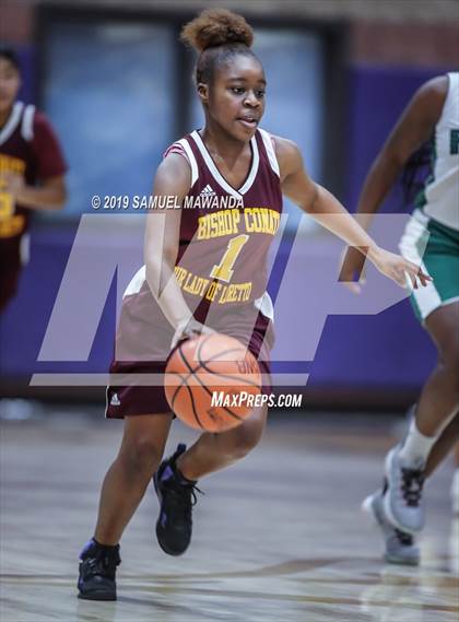 Thumbnail 3 in Ribet Academy vs  Bishop Conaty-Loretto photogallery.