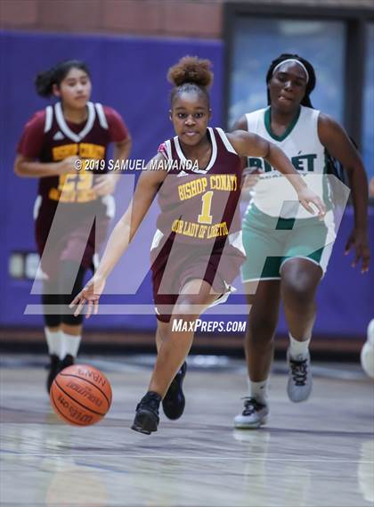 Thumbnail 3 in Ribet Academy vs  Bishop Conaty-Loretto photogallery.