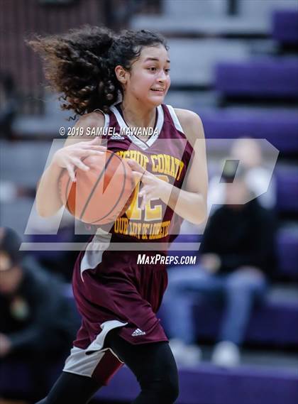 Thumbnail 2 in Ribet Academy vs  Bishop Conaty-Loretto photogallery.