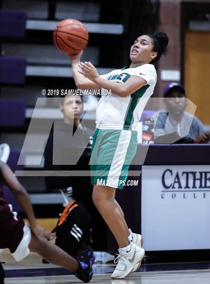Thumbnail 2 in Ribet Academy vs  Bishop Conaty-Loretto photogallery.