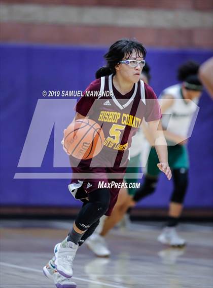 Thumbnail 2 in Ribet Academy vs  Bishop Conaty-Loretto photogallery.
