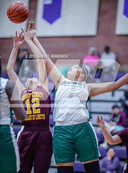 Thumbnail 3 in Ribet Academy vs  Bishop Conaty-Loretto photogallery.