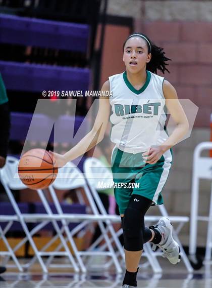 Thumbnail 2 in Ribet Academy vs  Bishop Conaty-Loretto photogallery.