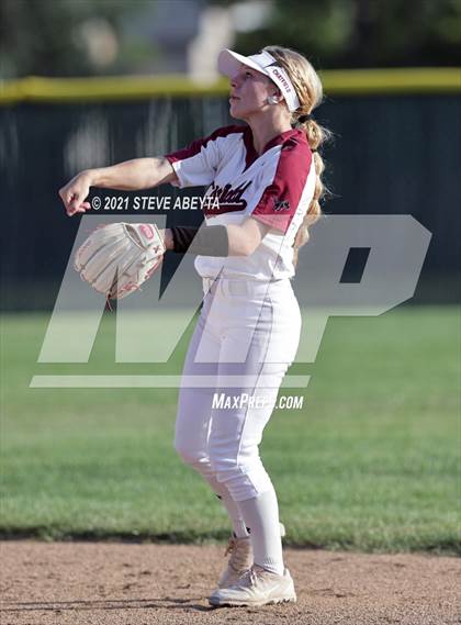 Thumbnail 3 in Chatfield @ Smoky Hill photogallery.