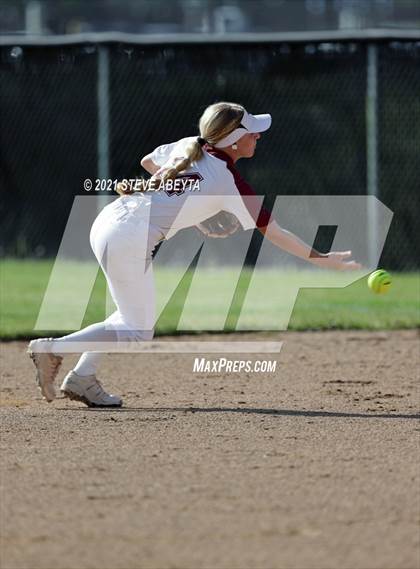 Thumbnail 2 in Chatfield @ Smoky Hill photogallery.