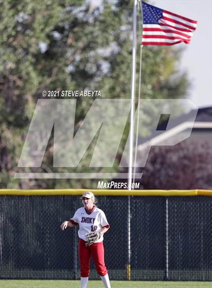 Thumbnail 3 in Chatfield @ Smoky Hill photogallery.