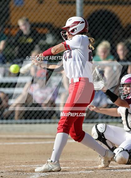 Thumbnail 3 in Chatfield @ Smoky Hill photogallery.