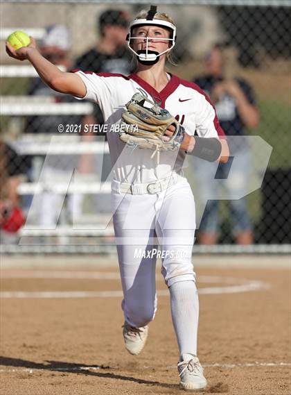 Thumbnail 3 in Chatfield @ Smoky Hill photogallery.