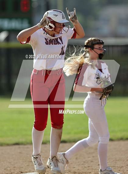 Thumbnail 2 in Chatfield @ Smoky Hill photogallery.