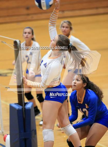 Thumbnail 3 in Swansboro vs Richlands (Joseph L. Beasley Spikefest) photogallery.
