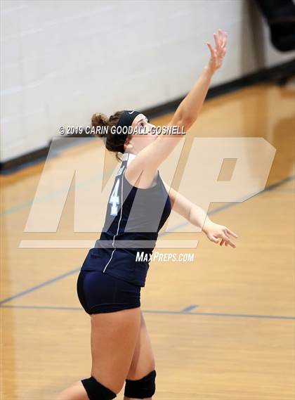 Thumbnail 3 in Swansboro vs Richlands (Joseph L. Beasley Spikefest) photogallery.