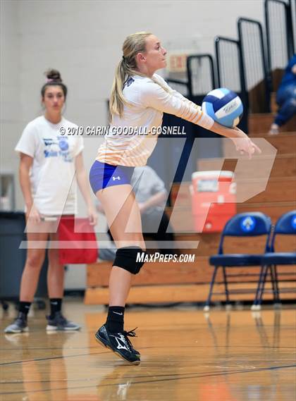 Thumbnail 2 in Swansboro vs Richlands (Joseph L. Beasley Spikefest) photogallery.