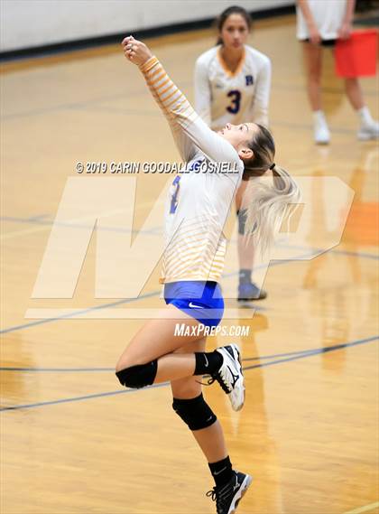 Thumbnail 1 in Swansboro vs Richlands (Joseph L. Beasley Spikefest) photogallery.