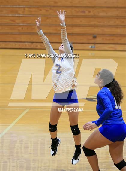 Thumbnail 3 in Swansboro vs Richlands (Joseph L. Beasley Spikefest) photogallery.