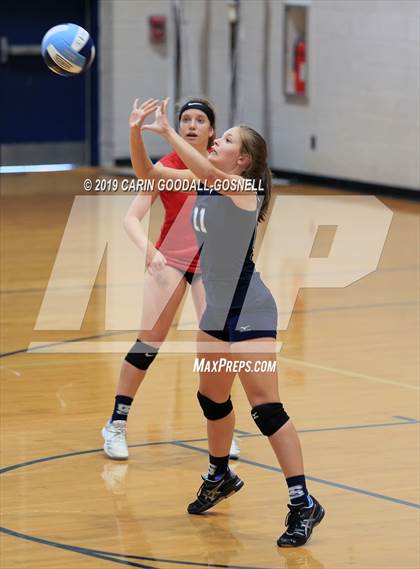 Thumbnail 3 in Swansboro vs Richlands (Joseph L. Beasley Spikefest) photogallery.