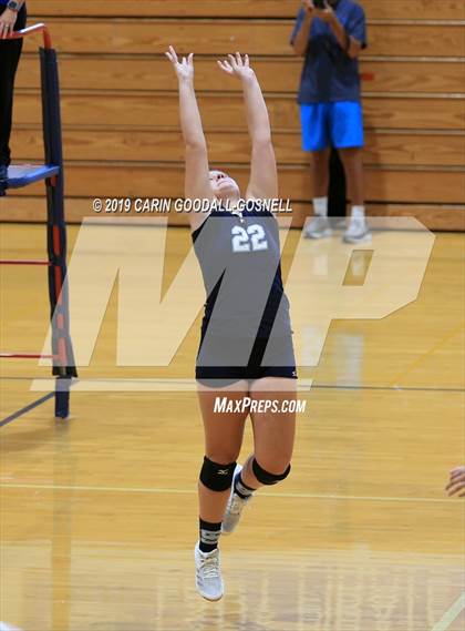 Thumbnail 2 in Swansboro vs Richlands (Joseph L. Beasley Spikefest) photogallery.