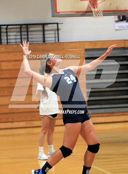 Thumbnail 1 in Swansboro vs Richlands (Joseph L. Beasley Spikefest) photogallery.