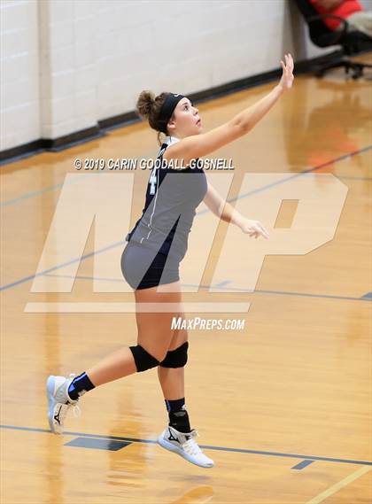 Thumbnail 1 in Swansboro vs Richlands (Joseph L. Beasley Spikefest) photogallery.