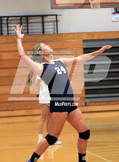 Thumbnail 3 in Swansboro vs Richlands (Joseph L. Beasley Spikefest) photogallery.