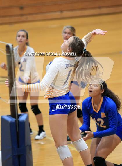 Thumbnail 2 in Swansboro vs Richlands (Joseph L. Beasley Spikefest) photogallery.