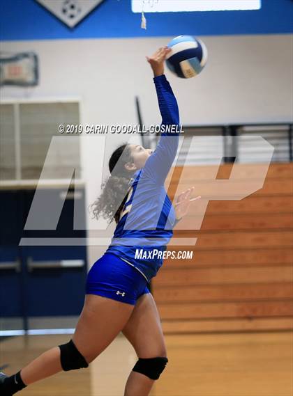 Thumbnail 1 in Swansboro vs Richlands (Joseph L. Beasley Spikefest) photogallery.
