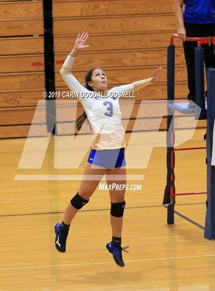 Thumbnail 2 in Swansboro vs Richlands (Joseph L. Beasley Spikefest) photogallery.