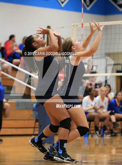 Thumbnail 1 in Swansboro vs Richlands (Joseph L. Beasley Spikefest) photogallery.