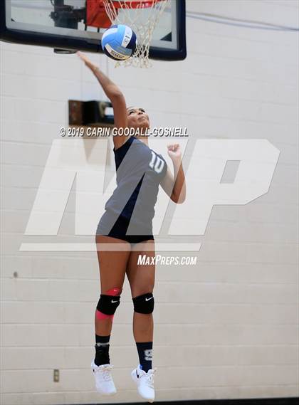 Thumbnail 3 in Swansboro vs Richlands (Joseph L. Beasley Spikefest) photogallery.