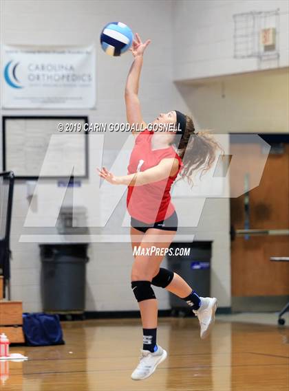 Thumbnail 3 in Swansboro vs Richlands (Joseph L. Beasley Spikefest) photogallery.