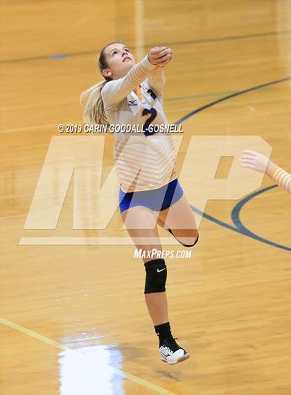 Thumbnail 3 in Swansboro vs Richlands (Joseph L. Beasley Spikefest) photogallery.