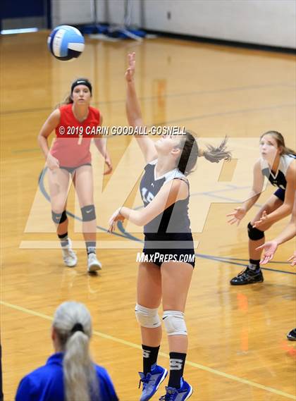 Thumbnail 1 in Swansboro vs Richlands (Joseph L. Beasley Spikefest) photogallery.