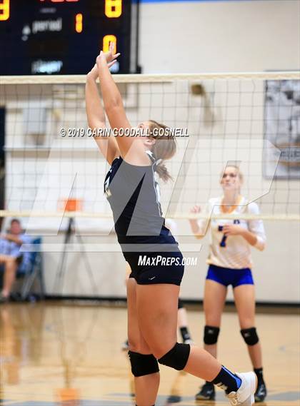Thumbnail 2 in Swansboro vs Richlands (Joseph L. Beasley Spikefest) photogallery.