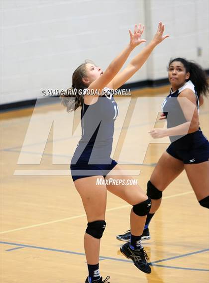 Thumbnail 1 in Swansboro vs Richlands (Joseph L. Beasley Spikefest) photogallery.
