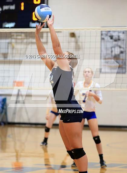Thumbnail 1 in Swansboro vs Richlands (Joseph L. Beasley Spikefest) photogallery.
