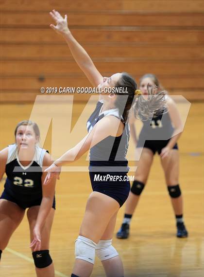 Thumbnail 1 in Swansboro vs Richlands (Joseph L. Beasley Spikefest) photogallery.