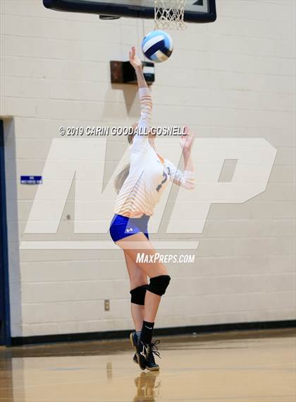 Thumbnail 2 in Swansboro vs Richlands (Joseph L. Beasley Spikefest) photogallery.