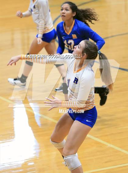 Thumbnail 1 in Swansboro vs Richlands (Joseph L. Beasley Spikefest) photogallery.
