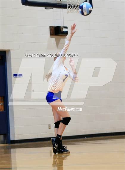Thumbnail 2 in Swansboro vs Richlands (Joseph L. Beasley Spikefest) photogallery.