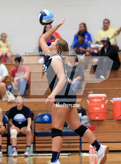 Thumbnail 2 in Swansboro vs Richlands (Joseph L. Beasley Spikefest) photogallery.