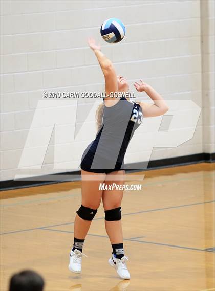 Thumbnail 1 in Swansboro vs Richlands (Joseph L. Beasley Spikefest) photogallery.