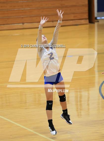 Thumbnail 3 in Swansboro vs Richlands (Joseph L. Beasley Spikefest) photogallery.