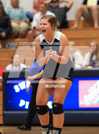Thumbnail 3 in Swansboro vs Richlands (Joseph L. Beasley Spikefest) photogallery.