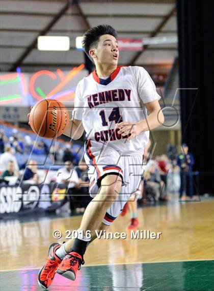 Thumbnail 1 in Kennedy Catholic vs Bellevue (WIAA 3A Quarterfinal)  photogallery.