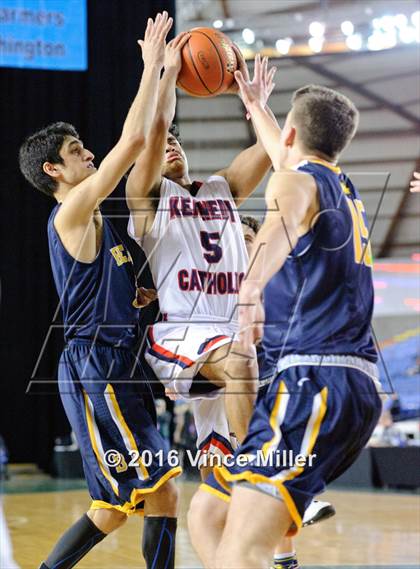 Thumbnail 3 in Kennedy Catholic vs Bellevue (WIAA 3A Quarterfinal)  photogallery.