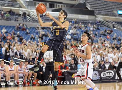 Thumbnail 1 in Kennedy Catholic vs Bellevue (WIAA 3A Quarterfinal)  photogallery.