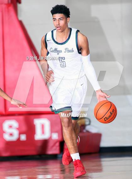 Thumbnail 3 in College Park vs. Lancaster (McDonald's Texas Invitational) photogallery.