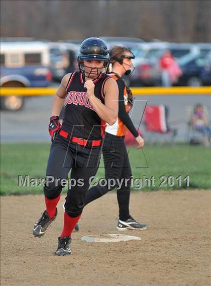 Thumbnail 1 in DuQuoin vs Mt. Vernon (Jefferson County Invitational) photogallery.